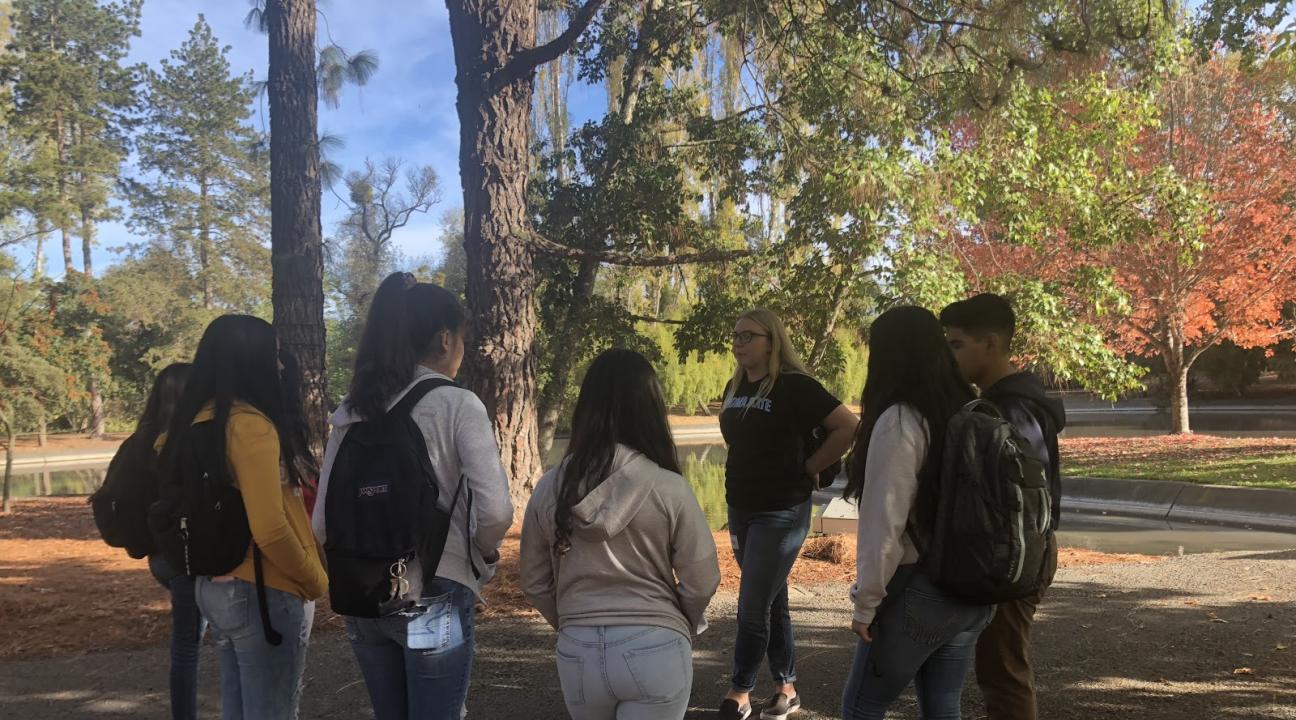 RUP students walking around campus on Discovery Day