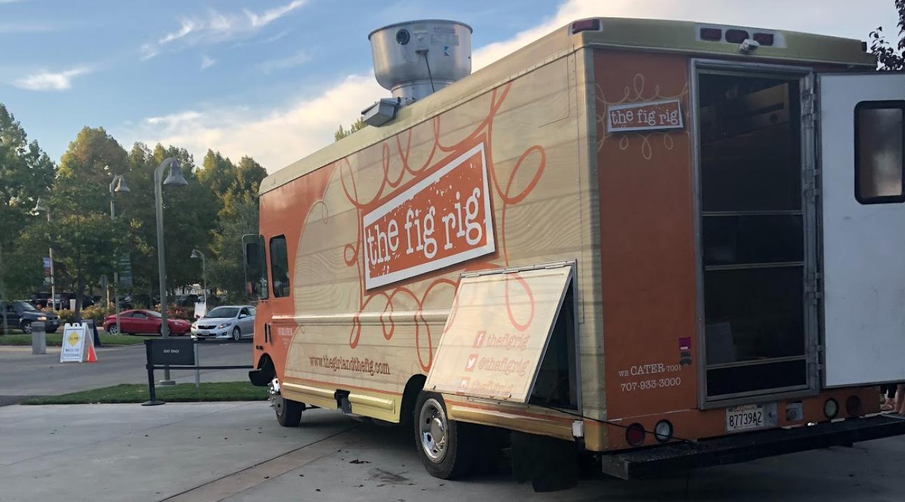 The Fig Rig outside (vendor) outside the GMC